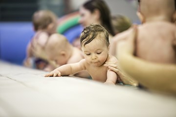 Babysvømning 3-6 måneder 